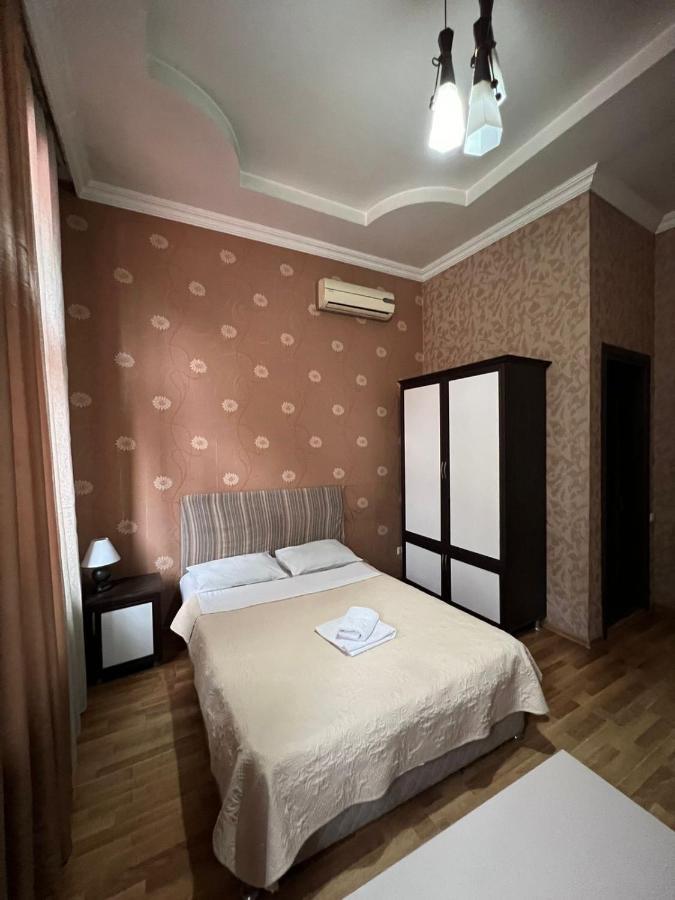 Hotel Albatros Batumi Exterior photo