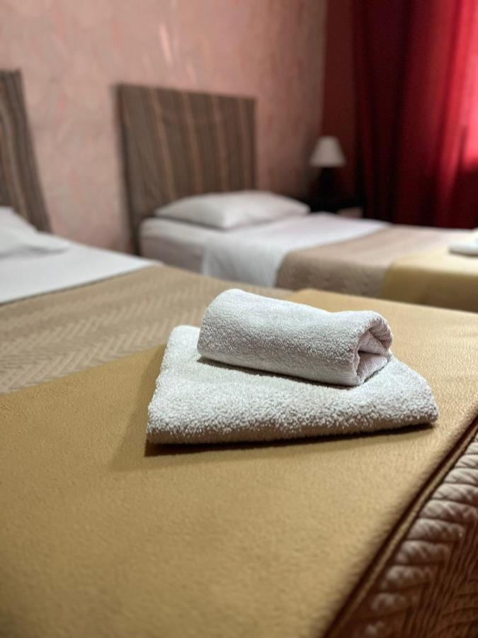 Hotel Albatros Batumi Exterior photo
