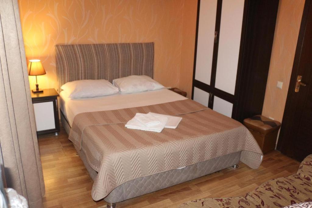 Hotel Albatros Batumi Exterior photo