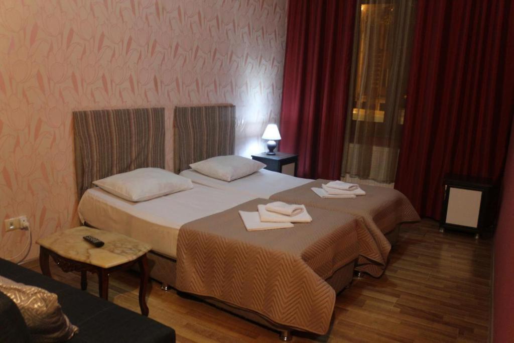 Hotel Albatros Batumi Exterior photo